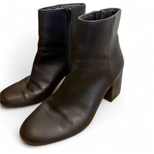 Women’s Classic Chic Black Ankle Booties Size 6 | Minimalist